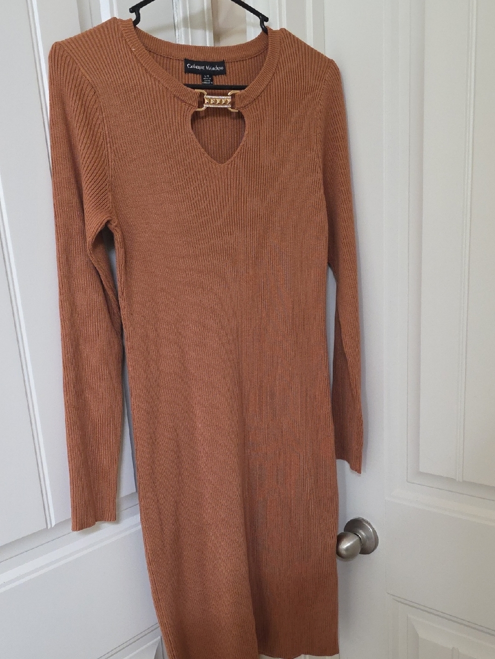 Catherine Malandrino Rust Ribbed Midi Dress with Keyhole Neck